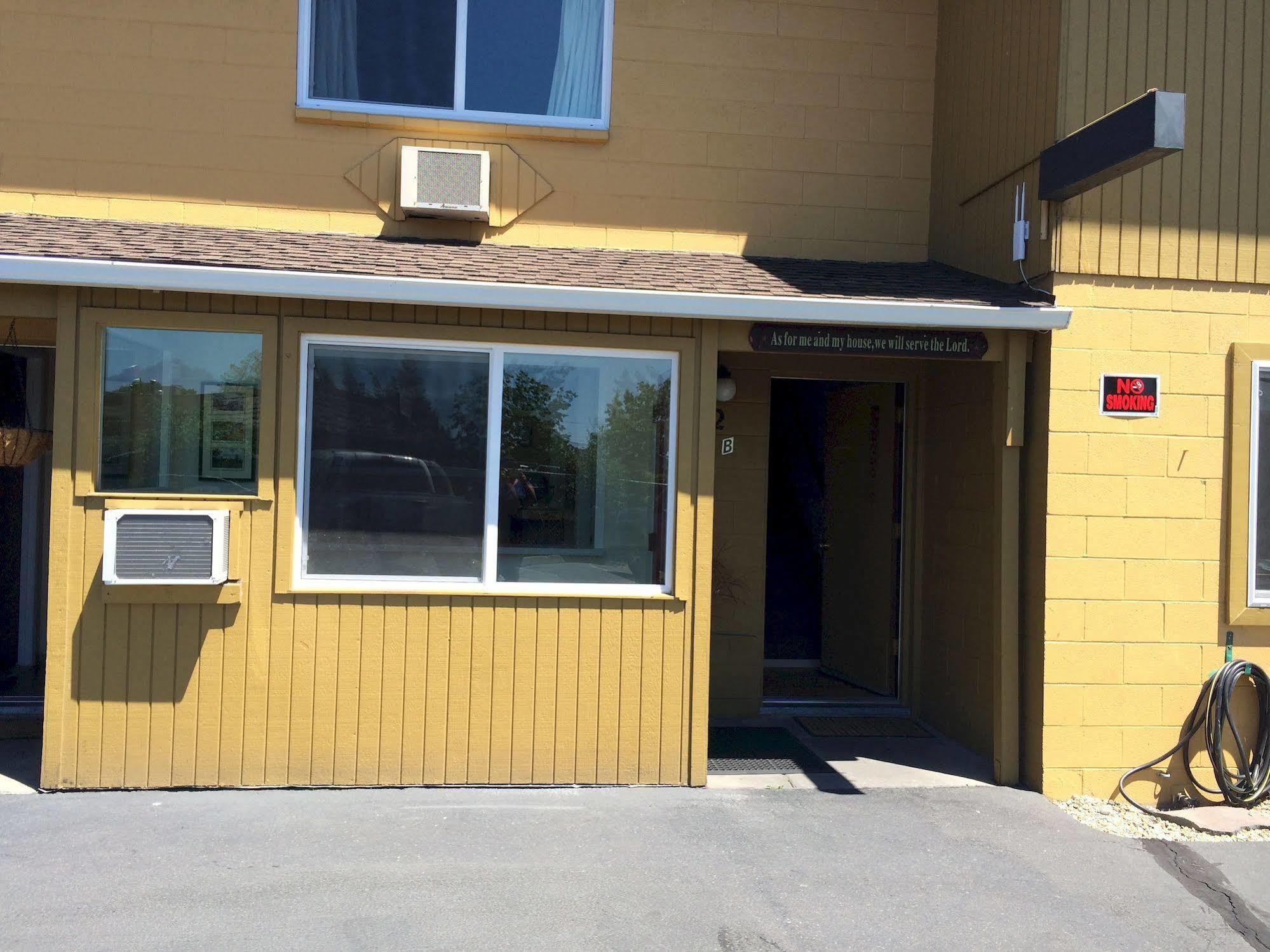 Townhouse Inn & Suites Klamath Falls Eksteriør bilde
