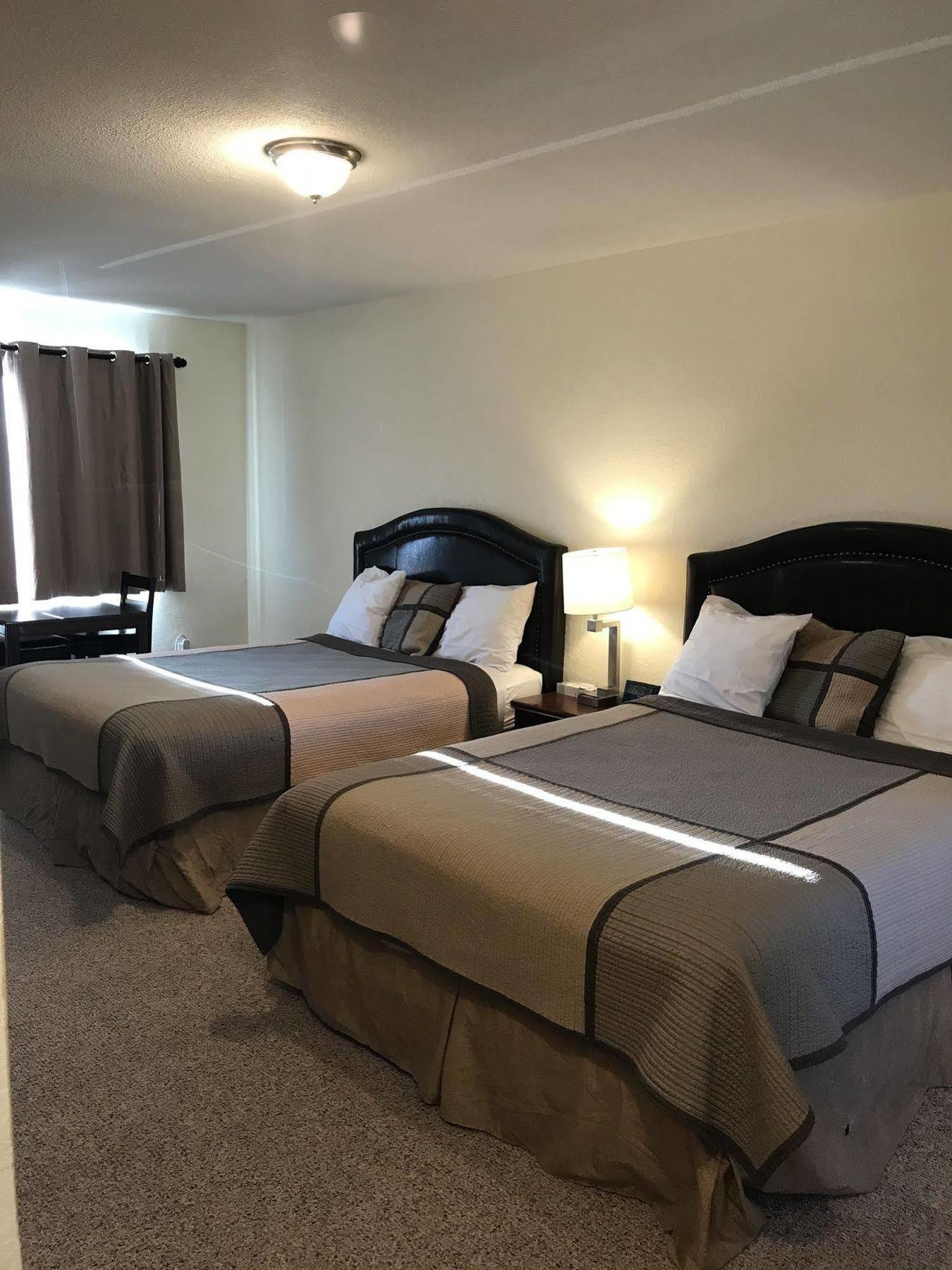 Townhouse Inn & Suites Klamath Falls Eksteriør bilde